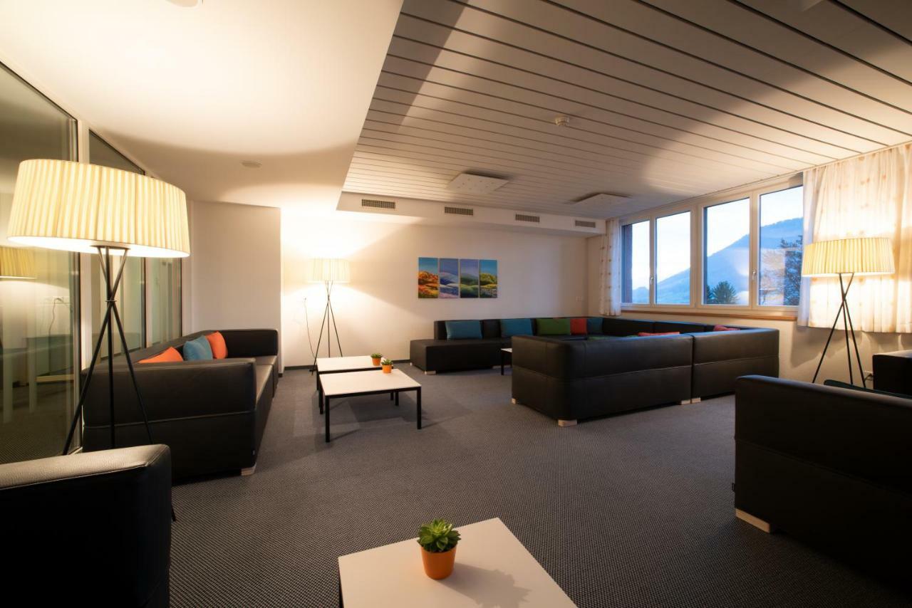 Hotel Laendli Oberägeri エクステリア 写真
